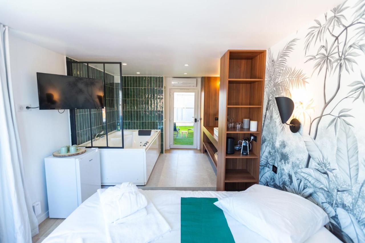 Love Room Du Mont D'Or - Baignoire Spa - Minibar Offert มาร์กเซย ภายนอก รูปภาพ